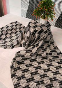 Stylish Geometric Print Scarf