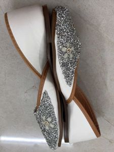 Embellished Juttis - White &amp; Silver