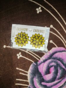 Mustard Yellow Stud
