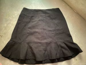 Chic Black Ruffle Hem Skirt