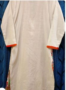Women white Embroidered Kurty.