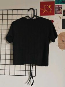 Chic Black Textured Crop Top