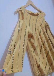 Light Yellow🟡 Shoulder Down Top