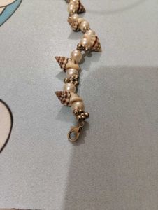 Shell &amp; Pearl Bracelet