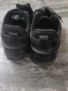 REDTAPE unisex Black Casual Sneakers