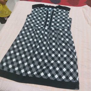 Chic Black &amp; White Gingham Dress