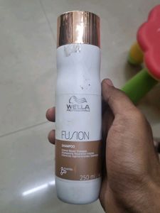 Wella Professionals Fusion Shampoo