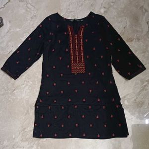 Black Embroidered Kurta