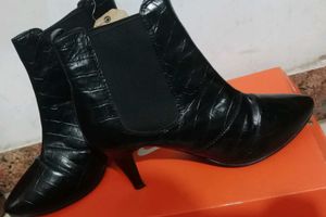 ❗ADORLY❗ pencil pointed boots