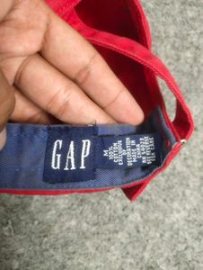 Red Gap Baseball Cap for teenagers