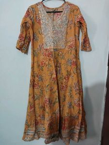 Elegant Floral Kurta Set