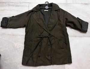 Chic Olive Green Double-Breasted Jacket