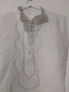 Men's White Embroidered Kurta