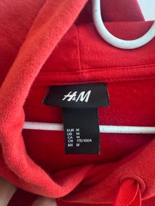 H&amp;M - Red Graphic Print Hoodie