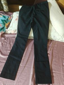 Slim Trousers with Zipper Detail