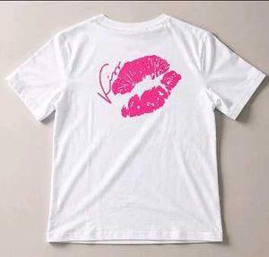 ye 2 t shirt ke sath ek vest free hai 🎉 XL size k