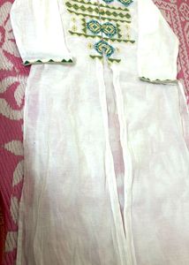 White Embroidered Kurta