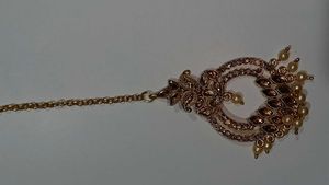 Elegant Maang Tikka