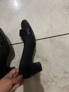 Elegant Black Bow Heels