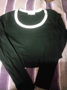 BUSTLING Black Ribbed Top