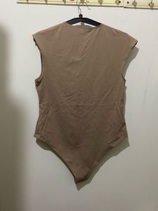 Cap Sleeves Bodysuit in Black, Green and Beige