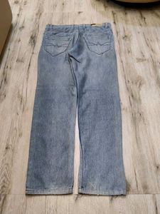 Ma5672 Pover jeans waist 32 inches