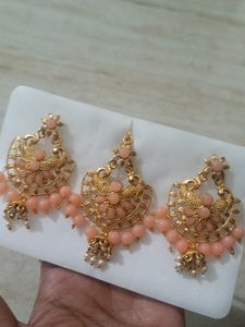 Peach Earrings With Maagtika