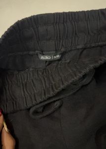 Comfortable black Cargo Pants