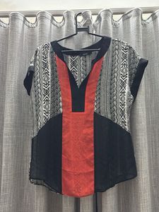 Stylish Printed V-Neck Top oversized