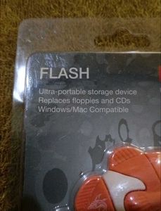 Clownfish USB 2.0 Flash Drive - 4GB Pen-Drive