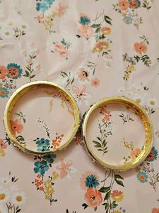 Silver Bangle Set with Floral Detail