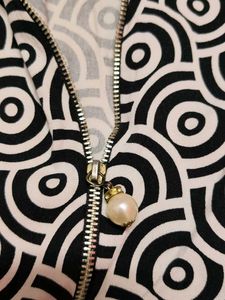Chic Black &amp; White Geometric Dress
