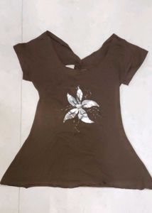 Brown T-Shirt with Flower Embellishment