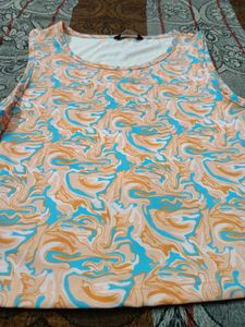 Trendy Marble Print Sleeveless Crop Top