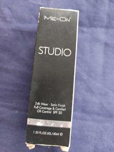 ME-ON Shade 02 Natural Studio Foundation