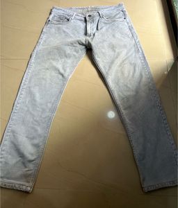 Men's Light Wash Denim Jeans