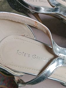 TOTE'S GALLORE Stylish Silver Heel(39)