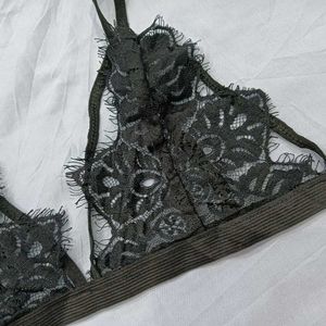 😍 Lace Bralette - Black