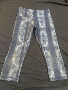 Stylish Blue Tie-Dye yoga leggings