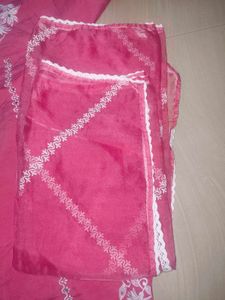 Beautiful Pink Embroidered Kurta