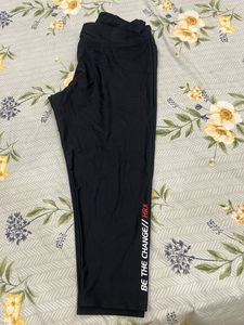 HRX Black Capris