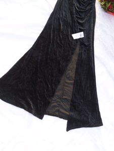 🥀Gorgeous Black Velvet Maxi Dress🥀