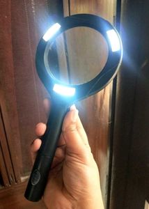 Magnifying Glass with LED Lights