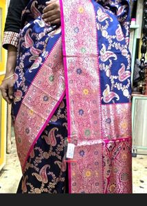 Elegant Navy Blue Paisley Benarasi Saree