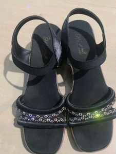 Women's heel Sandals🖤