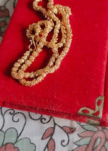 Elegant Gold Chain Necklace