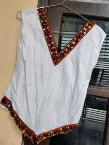 Embellished V-Neck Sleeveless White Blouse