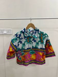 VIBRANT EMBELLISHED TROPICAL PRINT SHIRT