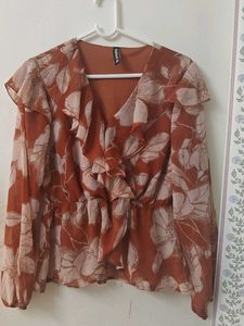 Chic Floral Ruffle Long Sleeve Top
