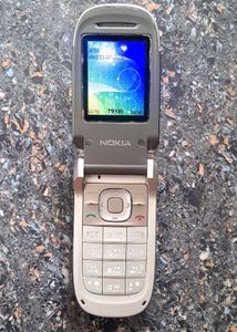 Nokia 2760 Flip Phone